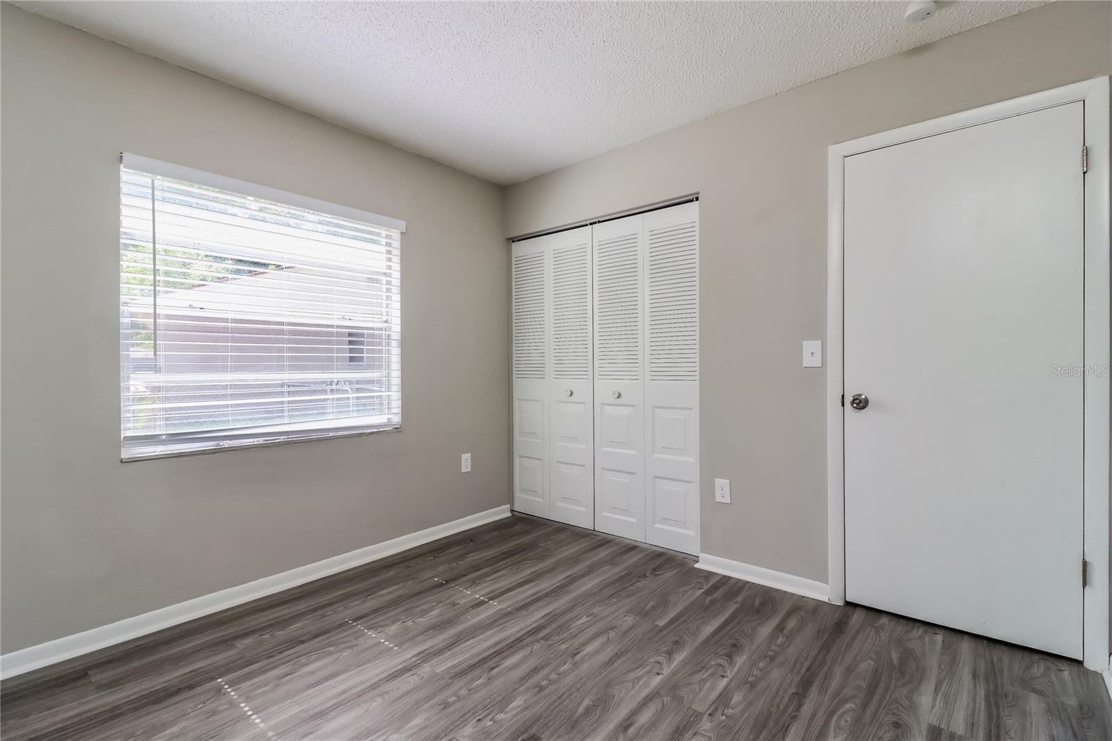 Image 10 of 16 For 2289 Crystalview Court