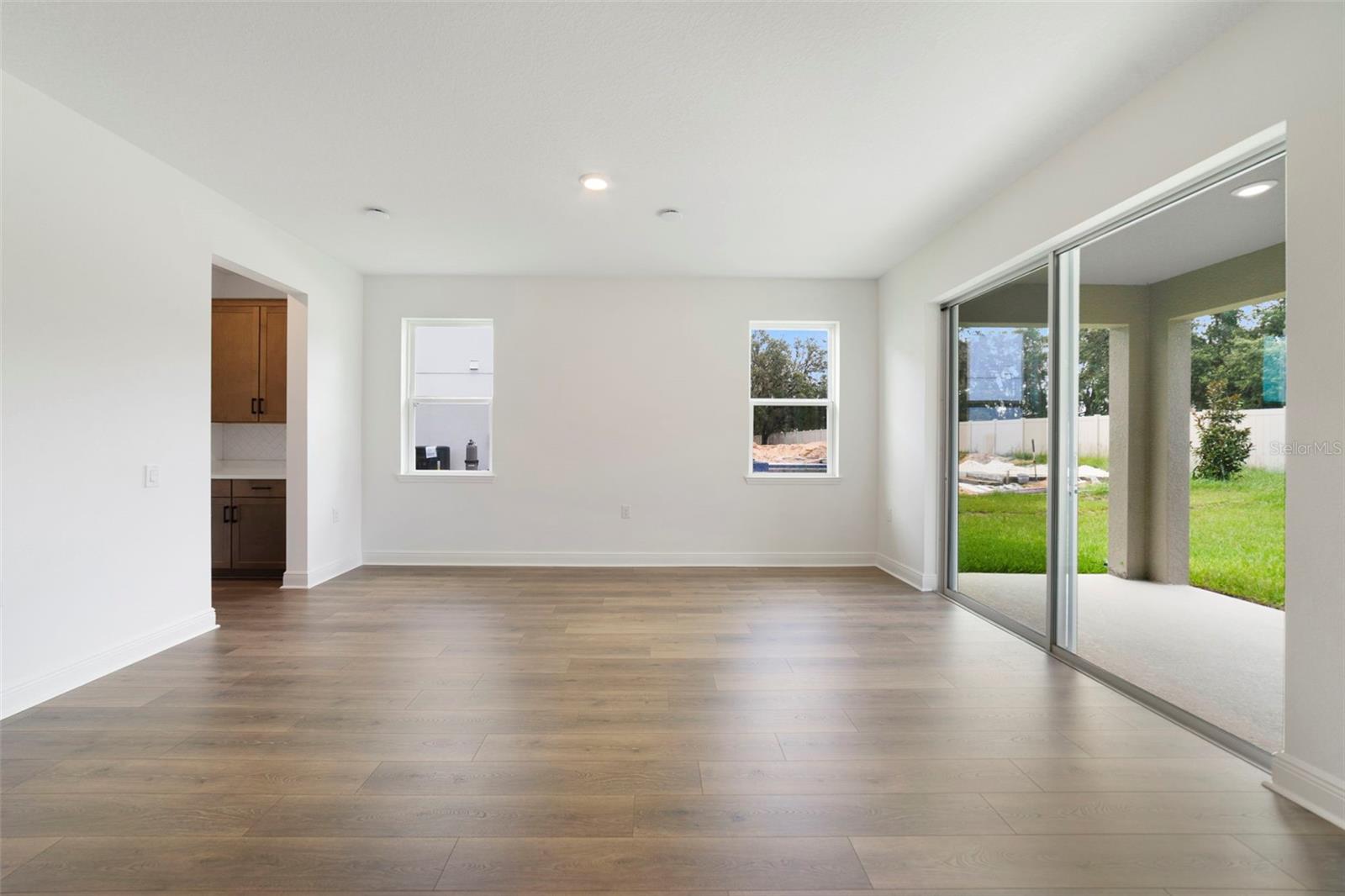 Image 12 of 25 For 3004 Water Clover Court