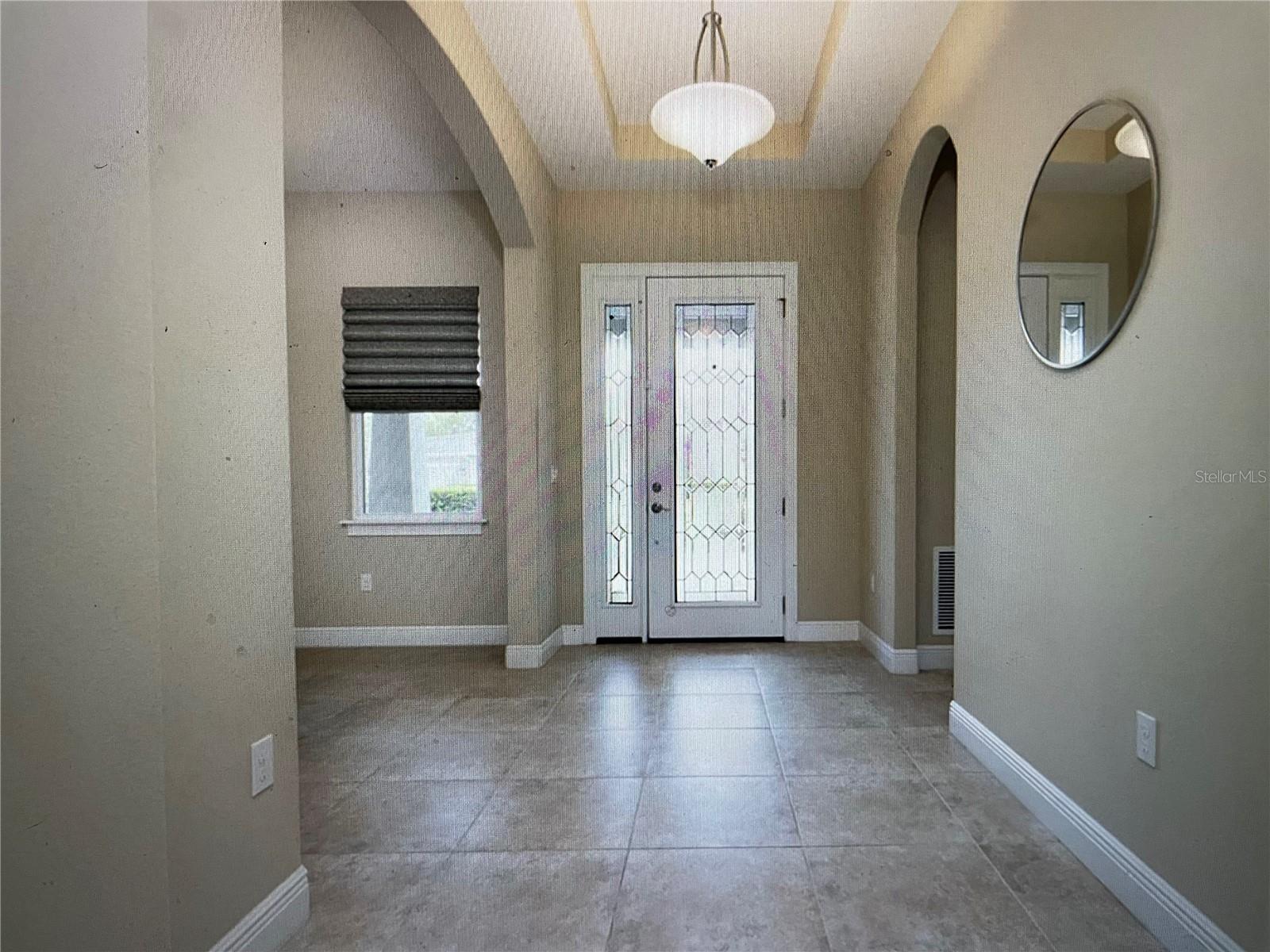 Image 4 of 28 For 903 Victoria Hills Drive S
