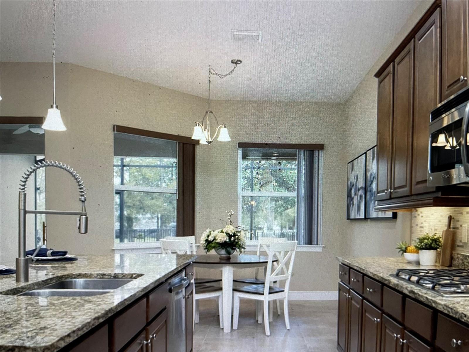 Image 9 of 28 For 903 Victoria Hills Drive S