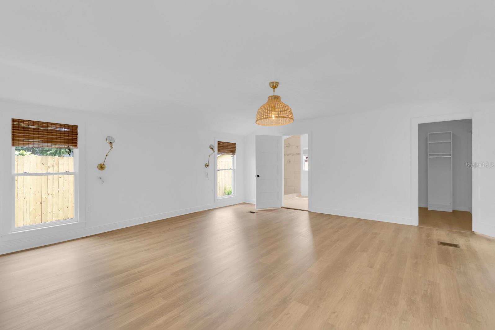 Image 10 of 48 For 1021 Elm Avenue