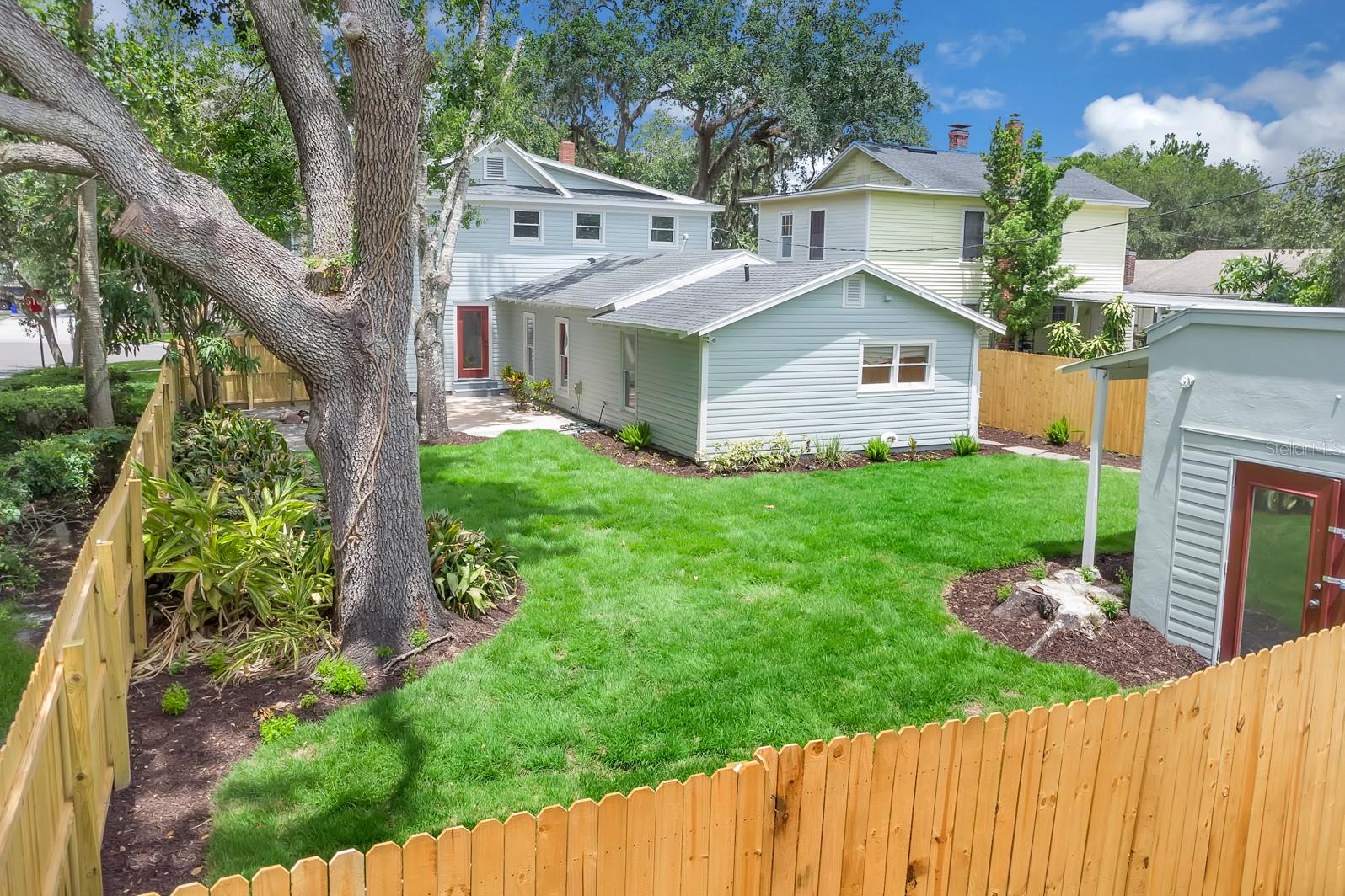 Image 5 of 48 For 1021 Elm Avenue