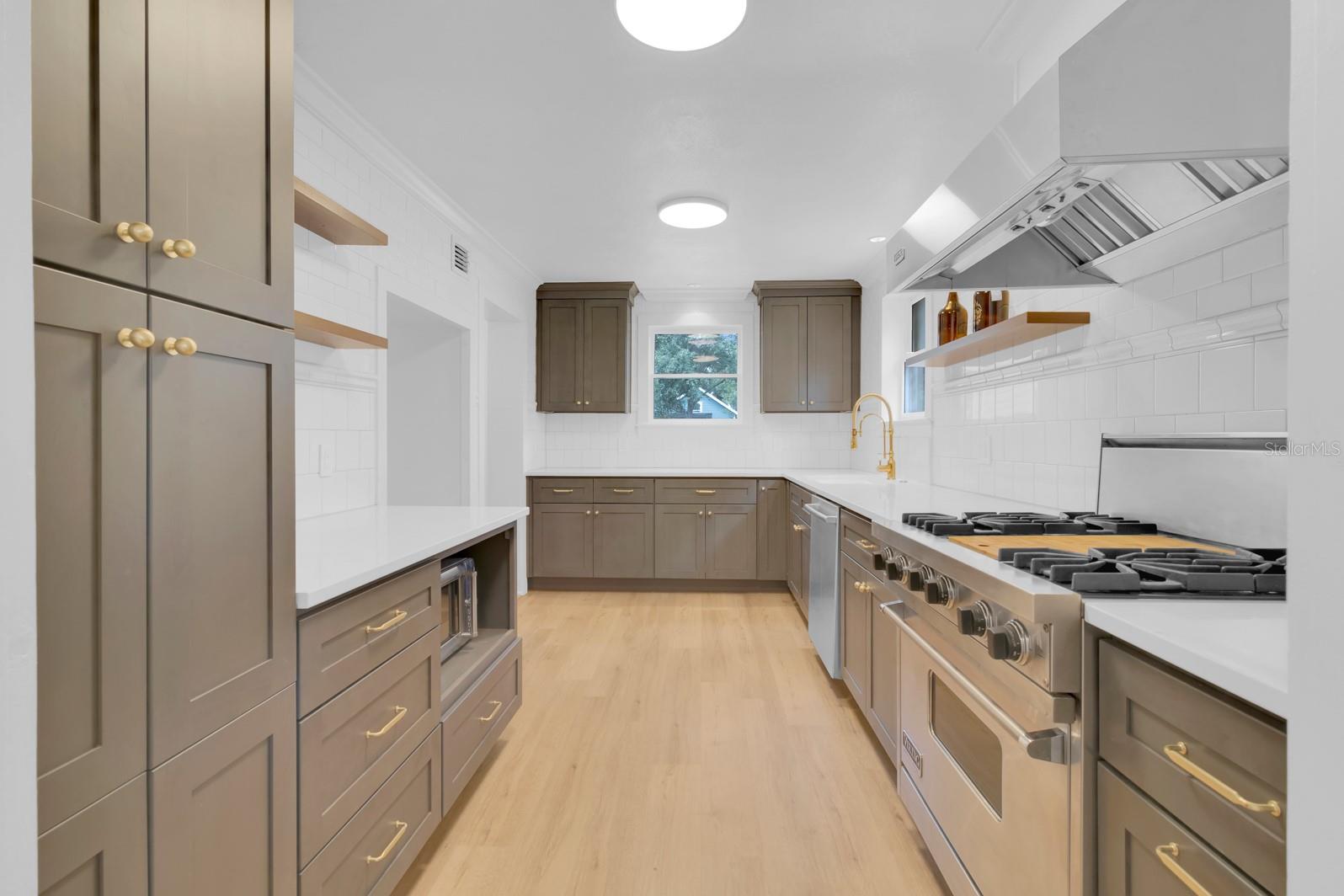 Image 7 of 48 For 1021 Elm Avenue