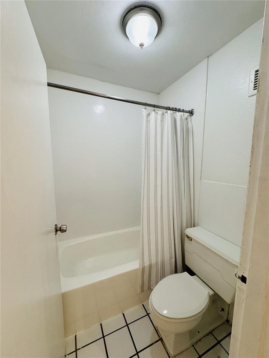 Image 6 of 17 For 7900 Orange Blossom Trail 2035