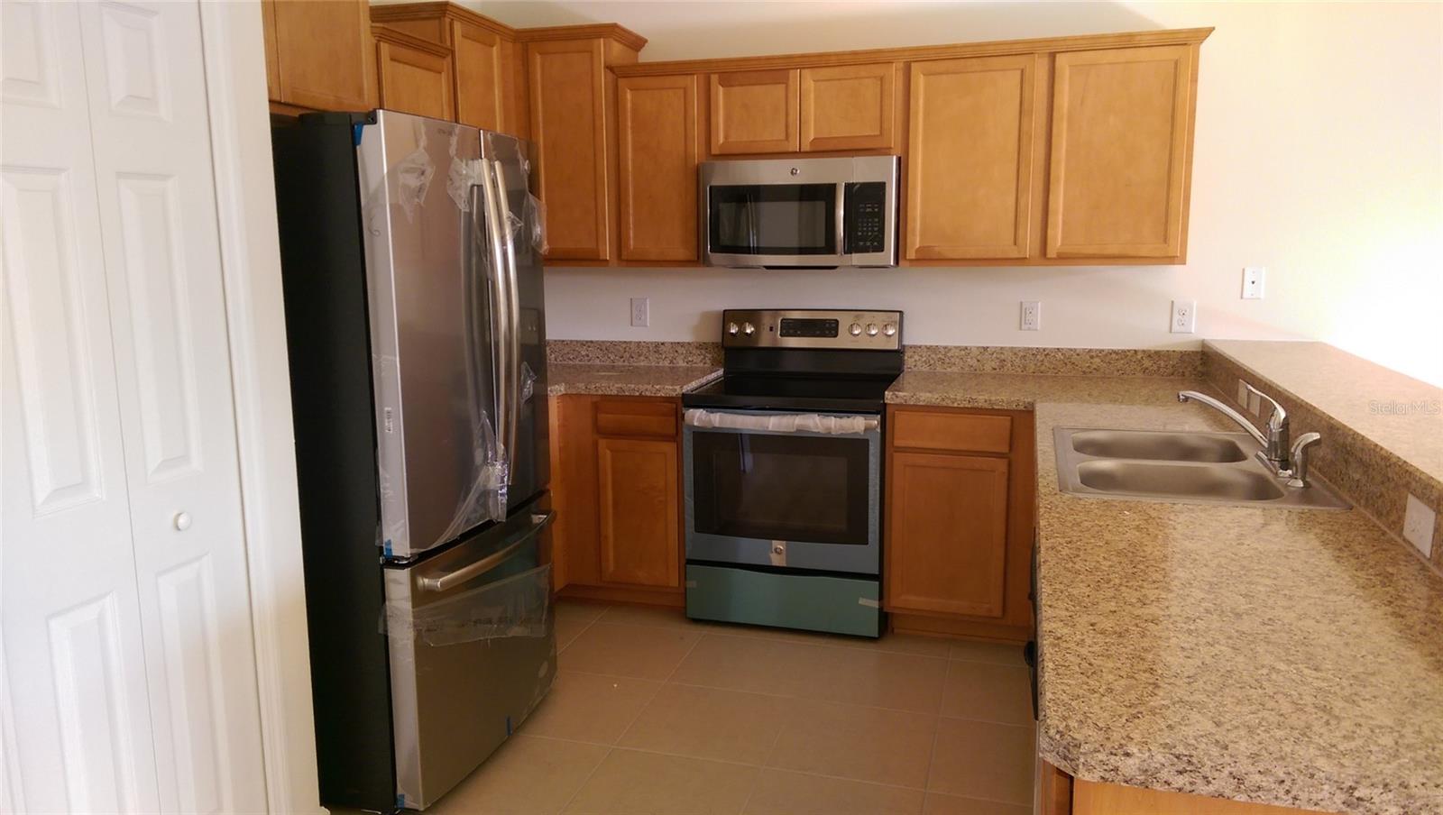 Image 6 of 51 For 1875 Portofino Meadows Boulevard