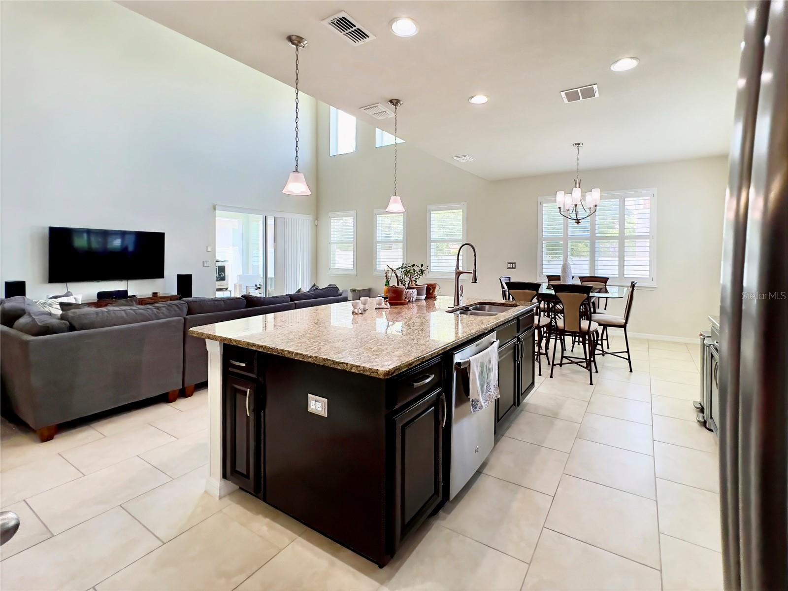 Image 13 of 50 For 14654 Yellow Butterfly Road