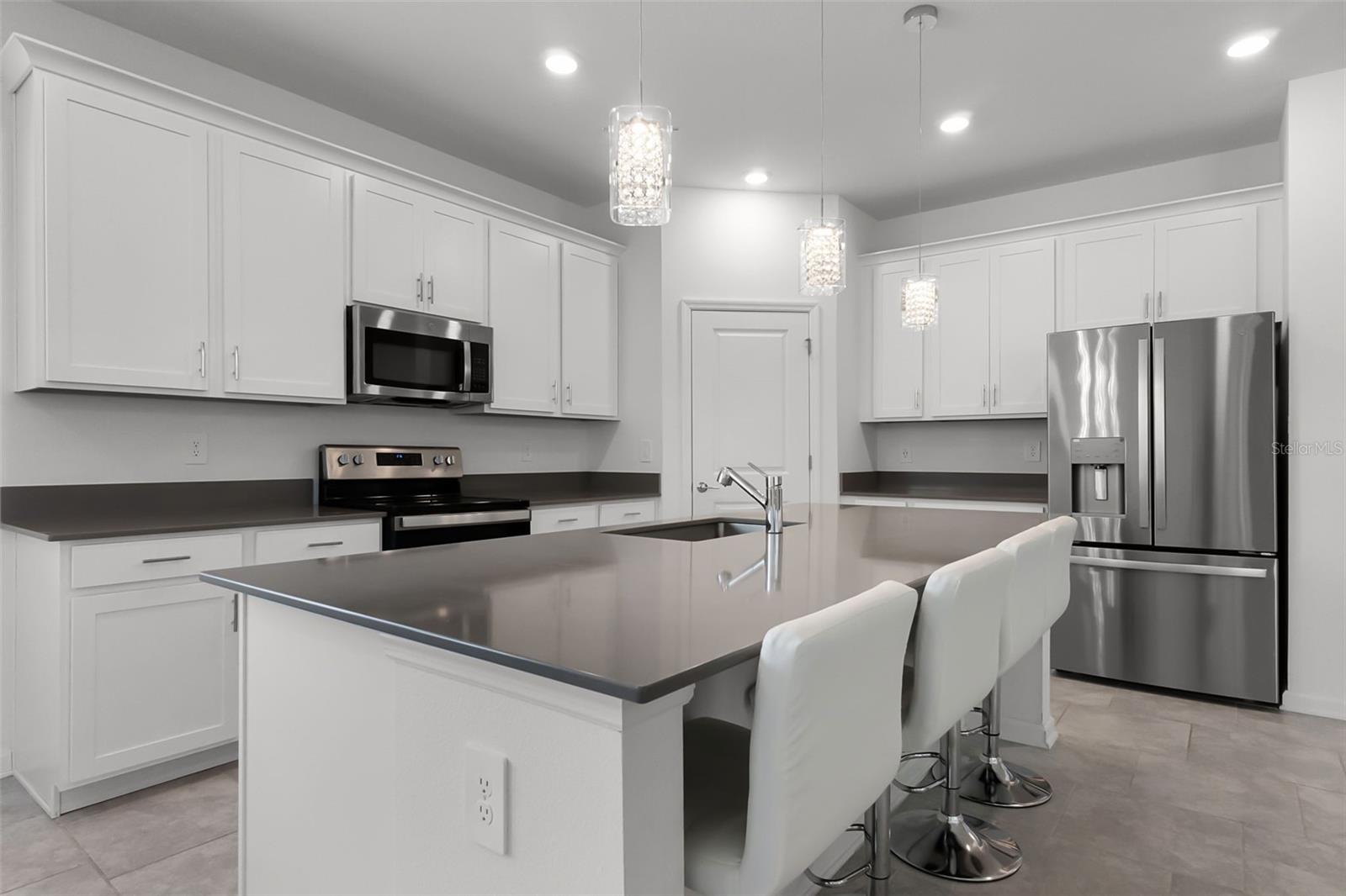 Image 2 of 39 For 6458 Pine Warbler Way