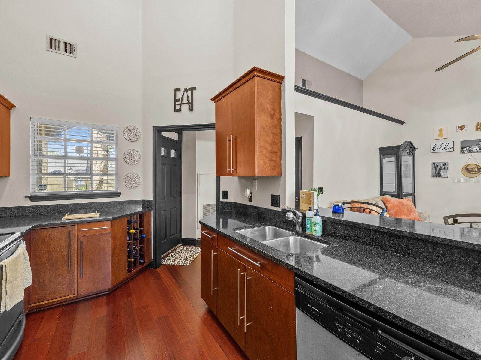 Image 15 of 40 For 1547 Farrindon Circle 1547