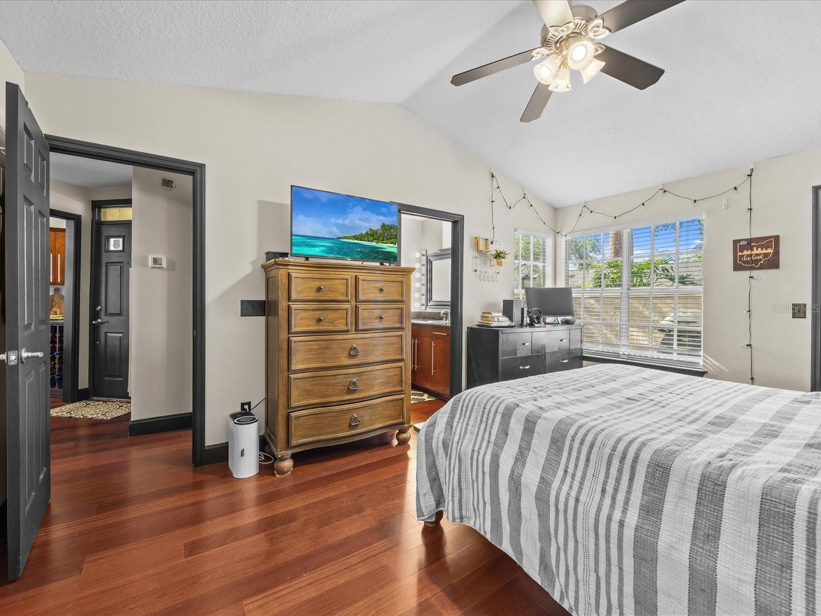 Image 19 of 40 For 1547 Farrindon Circle 1547
