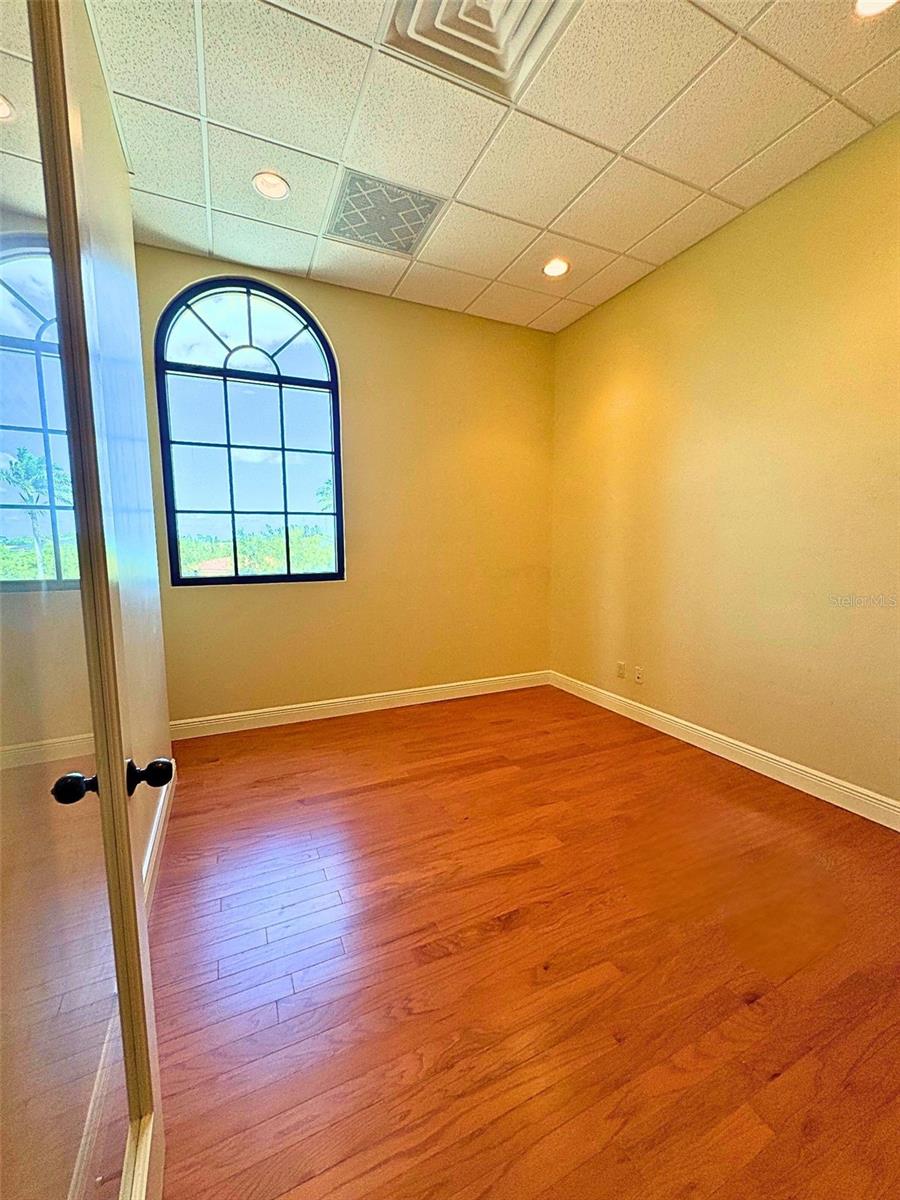 Image 2 of 5 For 2100 Hillmoor Drive 204a