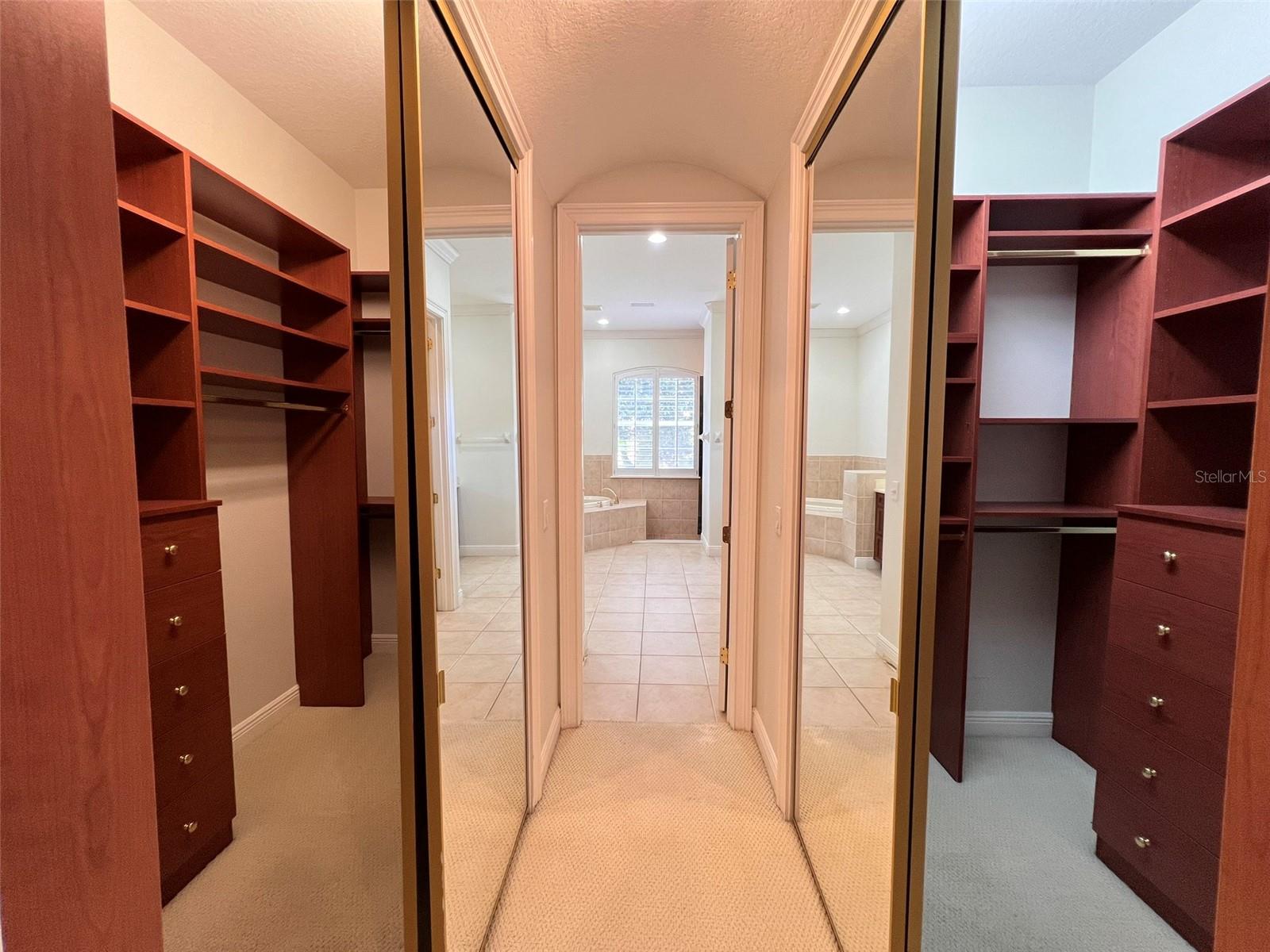Image 20 of 68 For 8918 Elliotts Court