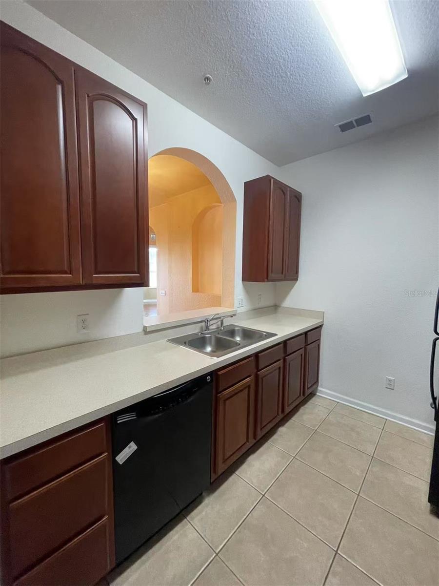 Image 8 of 24 For 6434 Cava Alta Drive 401