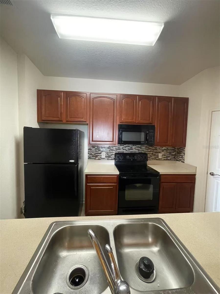 Image 9 of 24 For 6434 Cava Alta Drive 401
