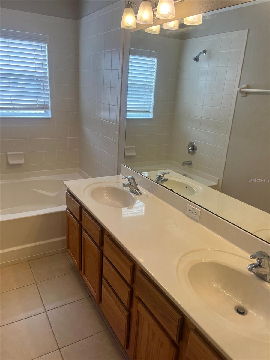 Image 12 of 19 For 8409 Leeland Archer Boulevard