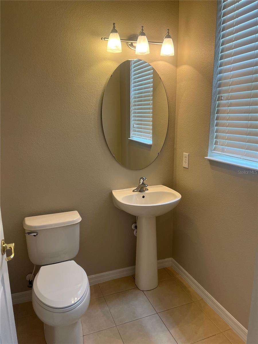 Image 17 of 19 For 8409 Leeland Archer Boulevard