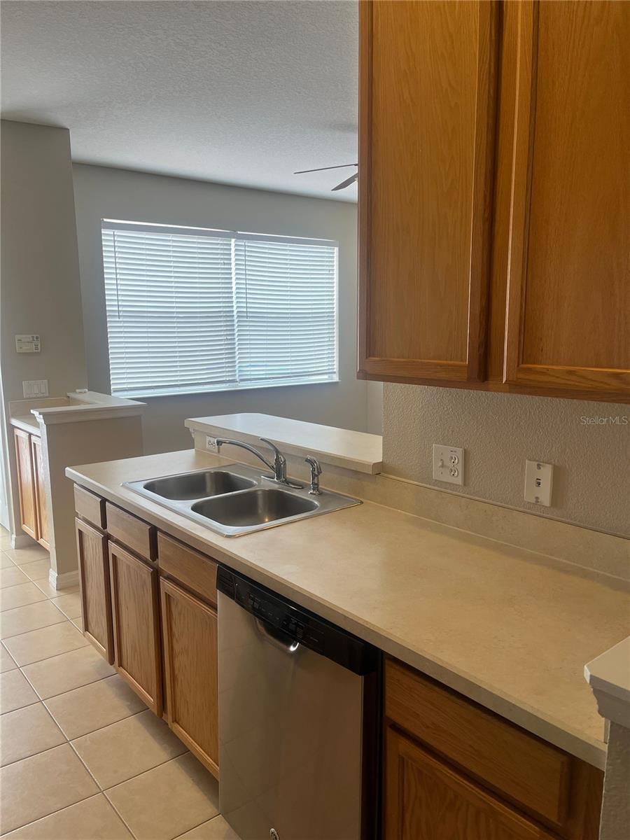 Image 4 of 19 For 8409 Leeland Archer Boulevard