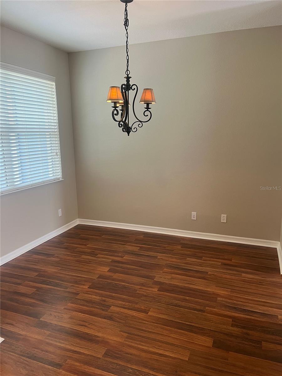 Image 6 of 19 For 8409 Leeland Archer Boulevard