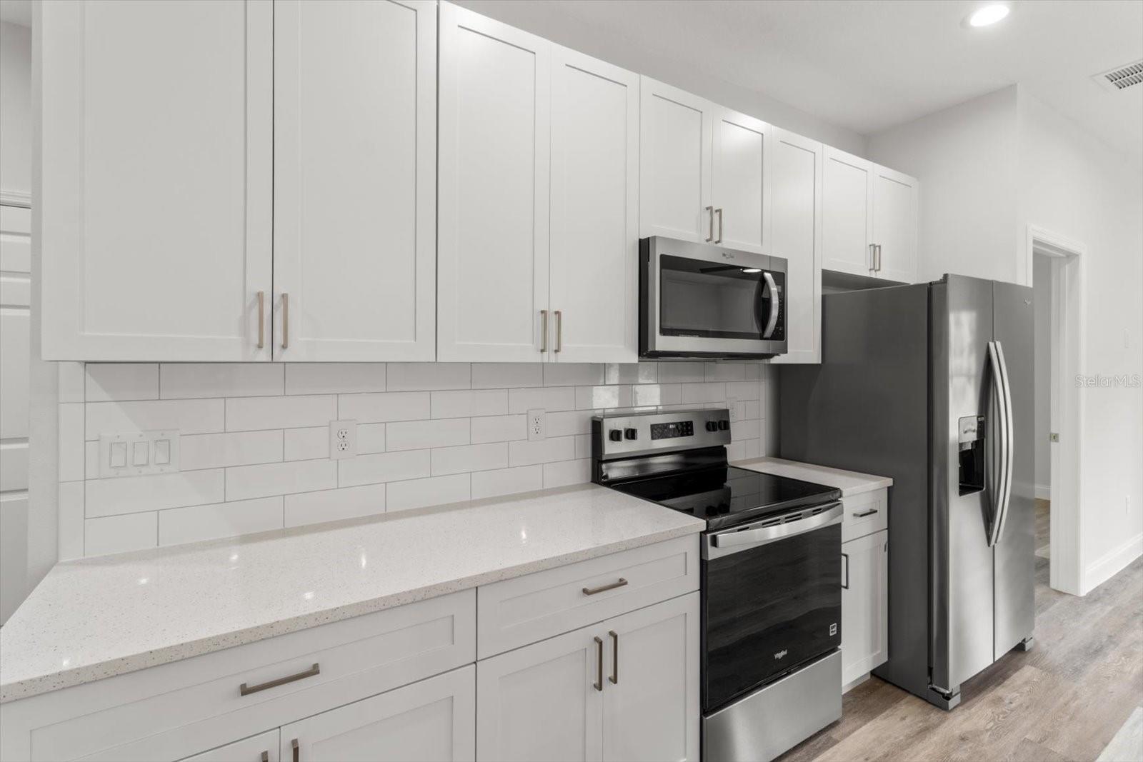 Listing photo id 21 for 2611 Royal Palm Drive