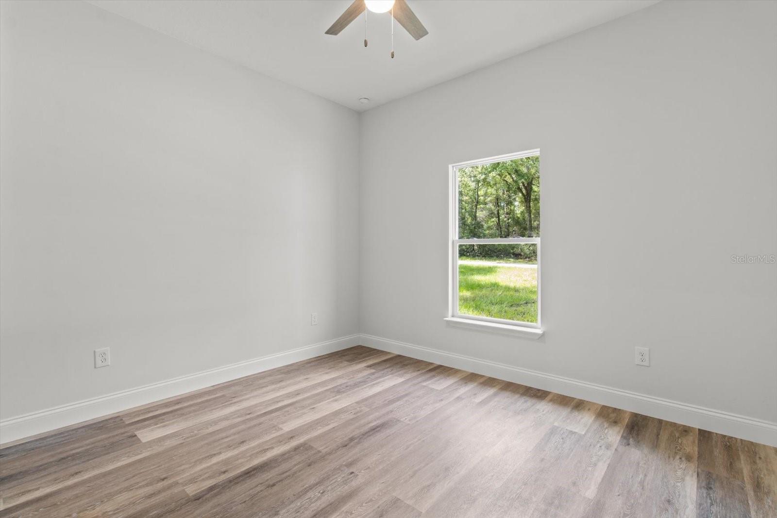 Listing photo id 34 for 2611 Royal Palm Drive