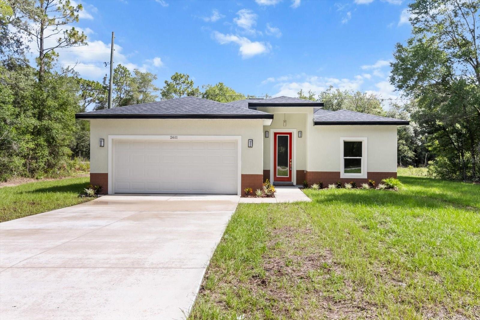 Listing photo id 4 for 2611 Royal Palm Drive