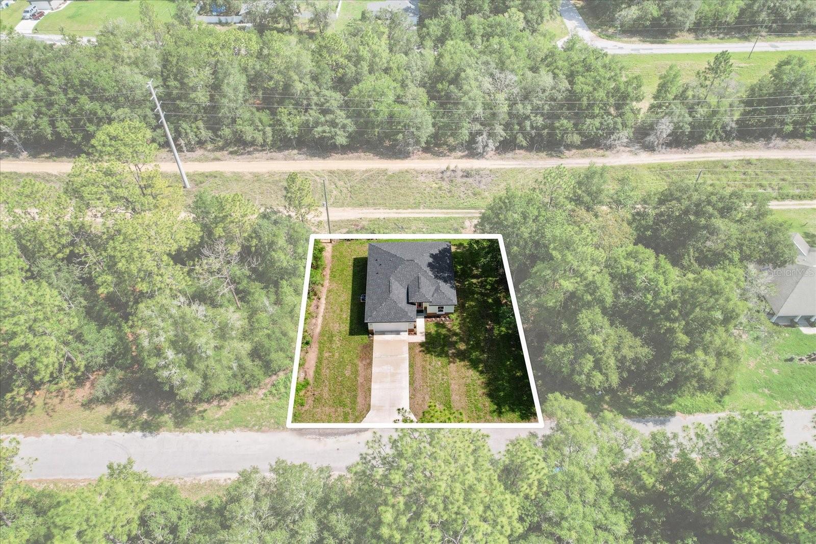Listing photo id 5 for 2611 Royal Palm Drive