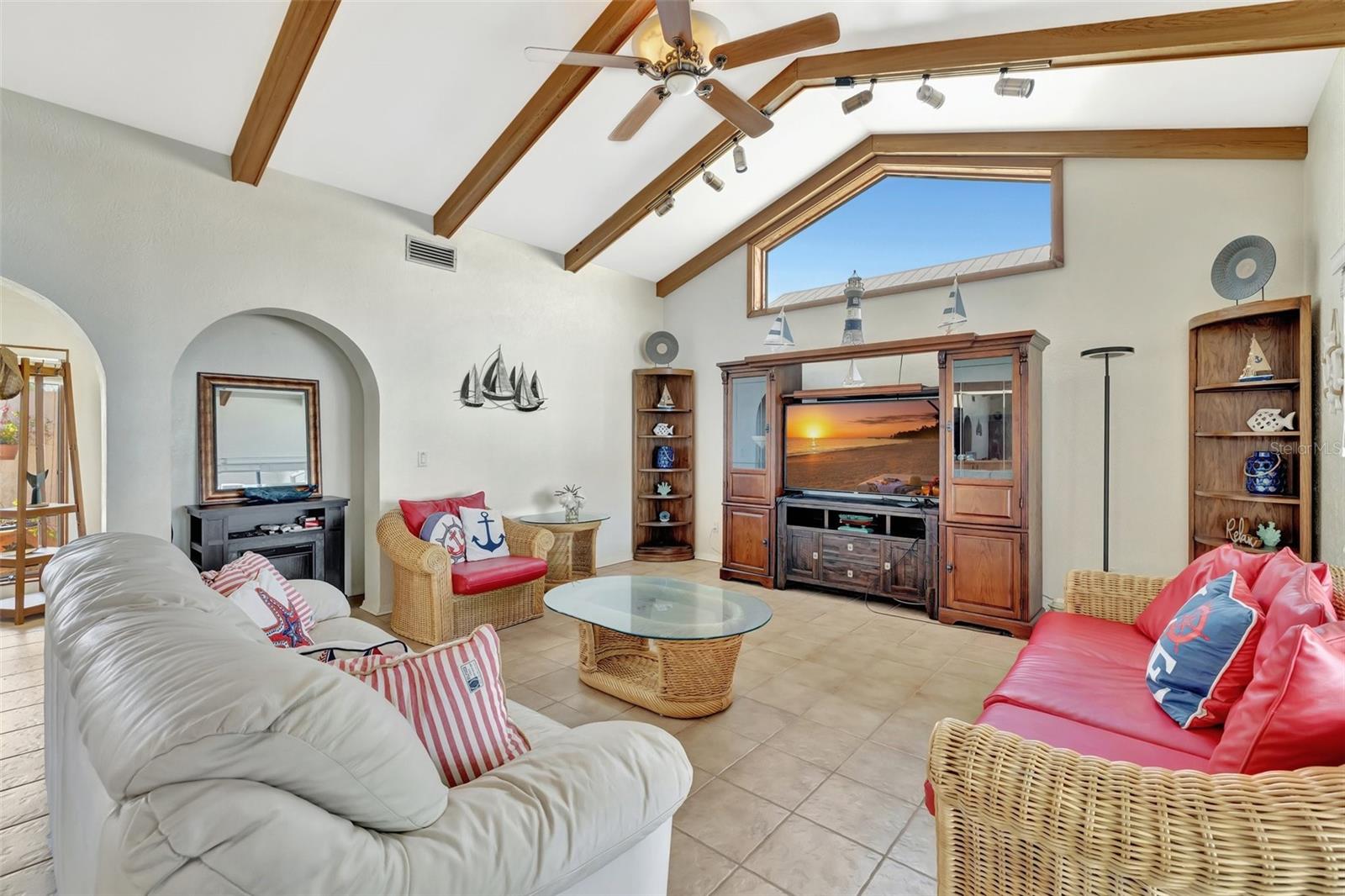 Image 10 of 46 For 1701 Bayshore Drive
