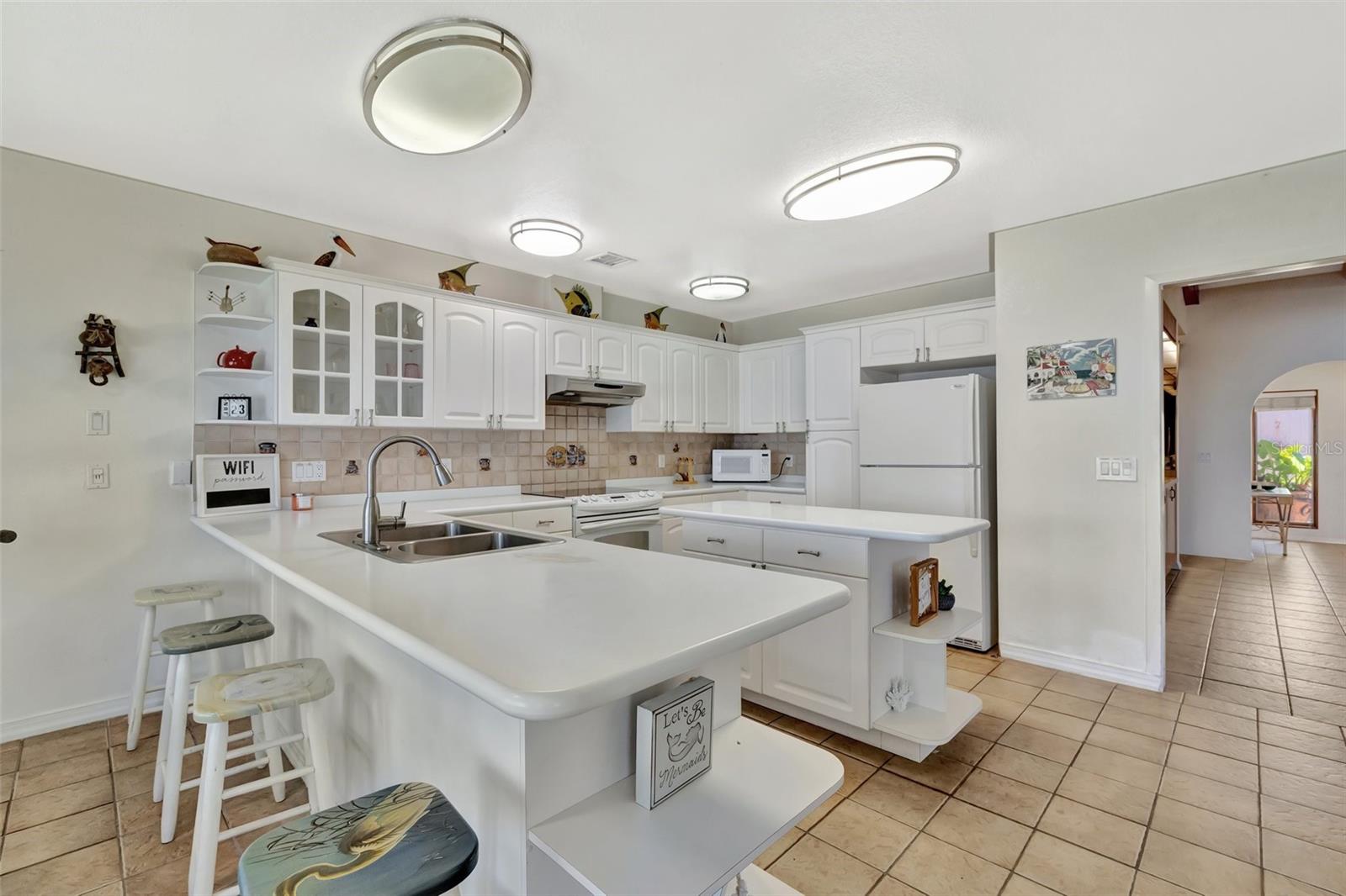 Image 13 of 46 For 1701 Bayshore Drive
