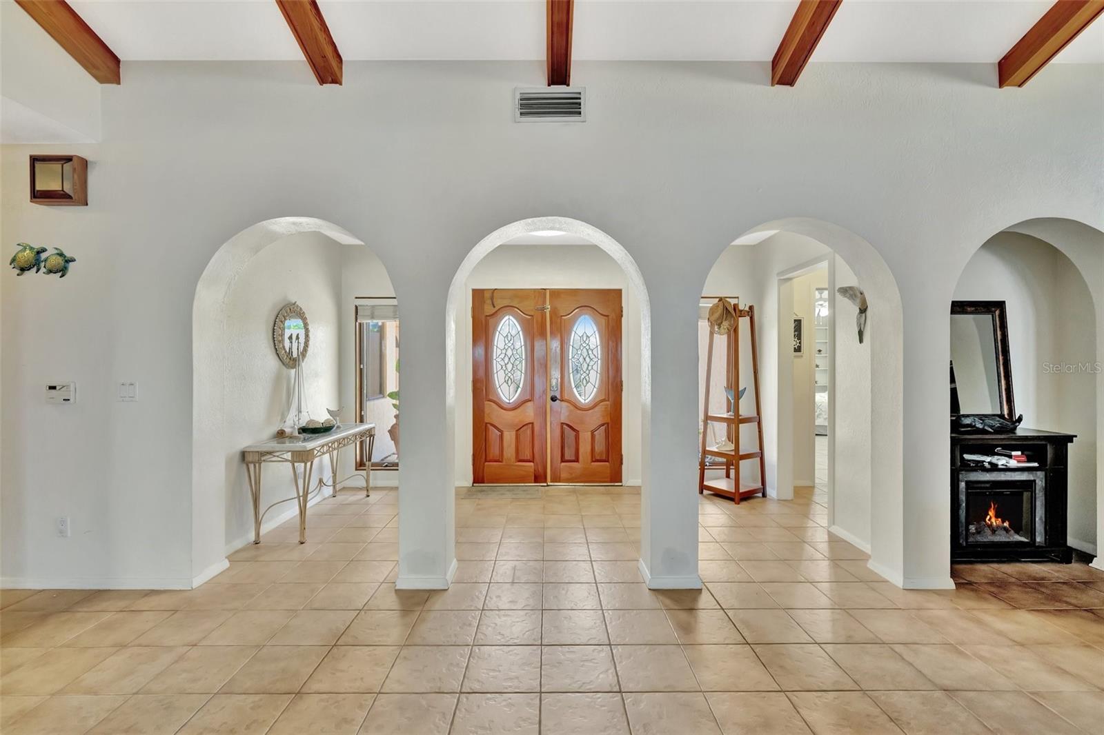 Image 6 of 46 For 1701 Bayshore Drive