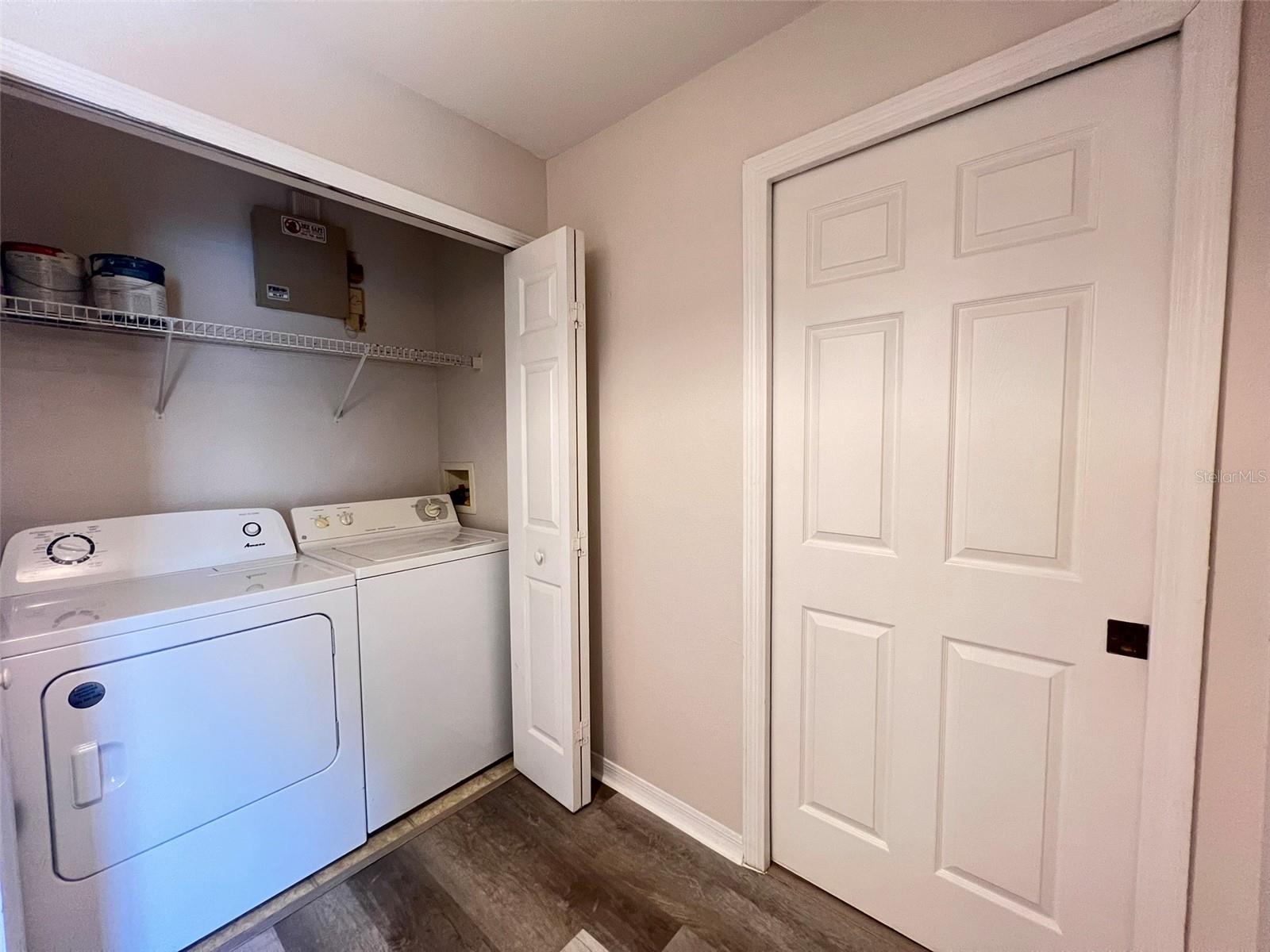 Image 14 of 21 For 5451 Vineland Road 2214
