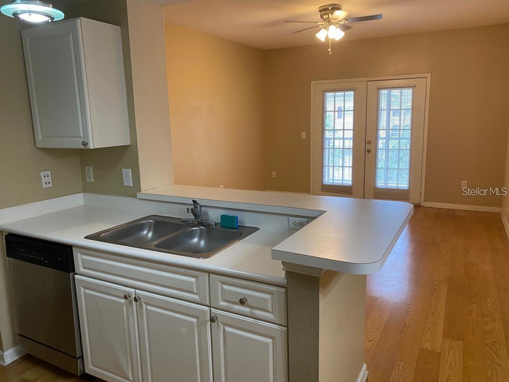 Image 10 of 24 For 14341 Fredricksburg Drive 1007