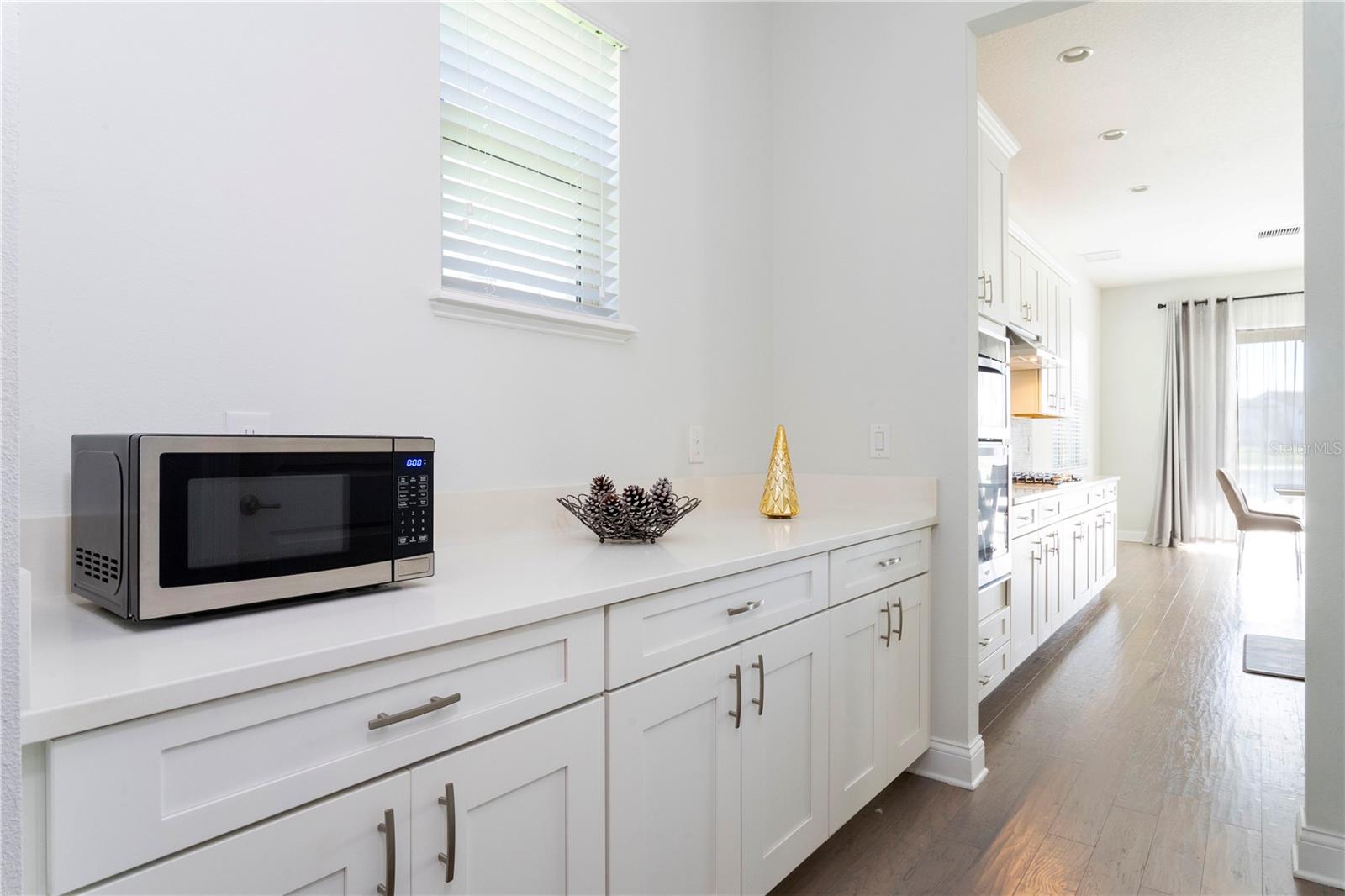 Image 18 of 67 For 10427 Royal Cypress Way