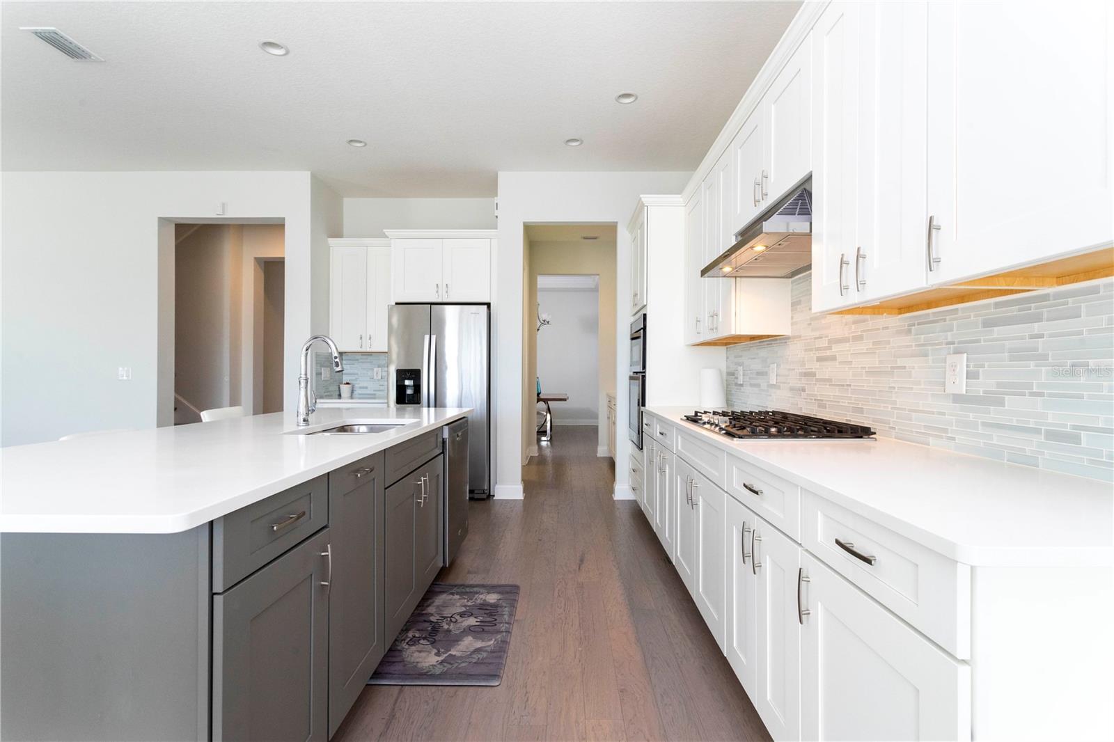 Image 23 of 67 For 10427 Royal Cypress Way