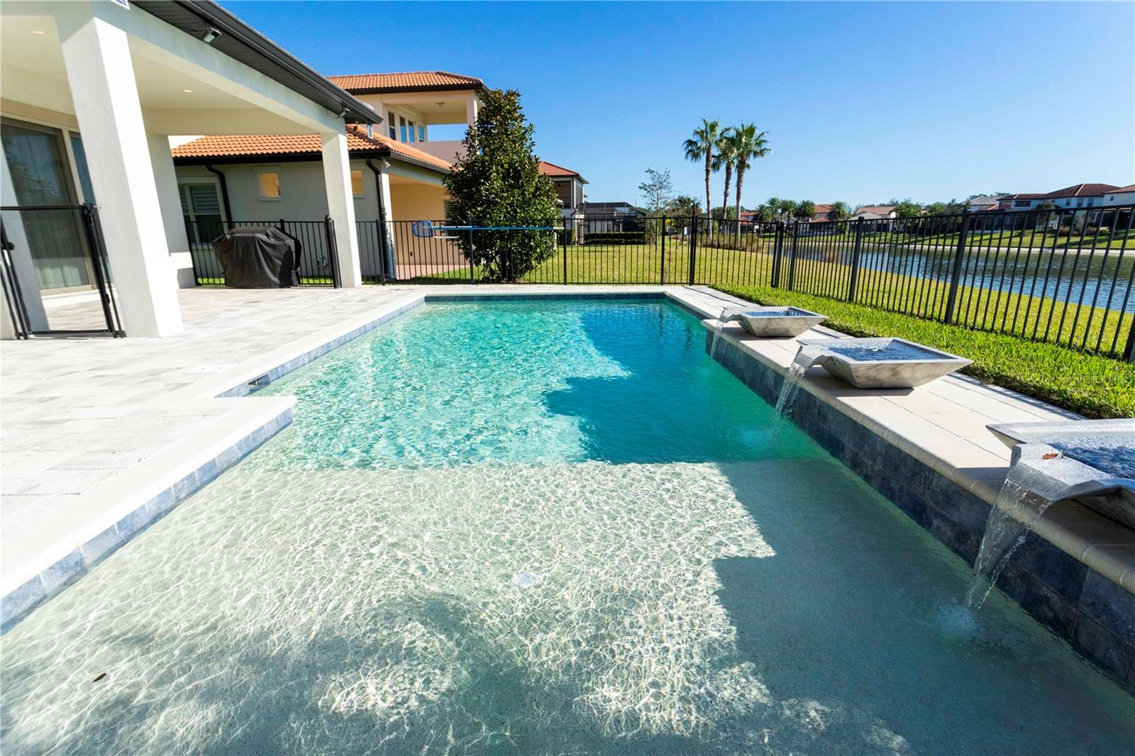 Image 34 of 67 For 10427 Royal Cypress Way
