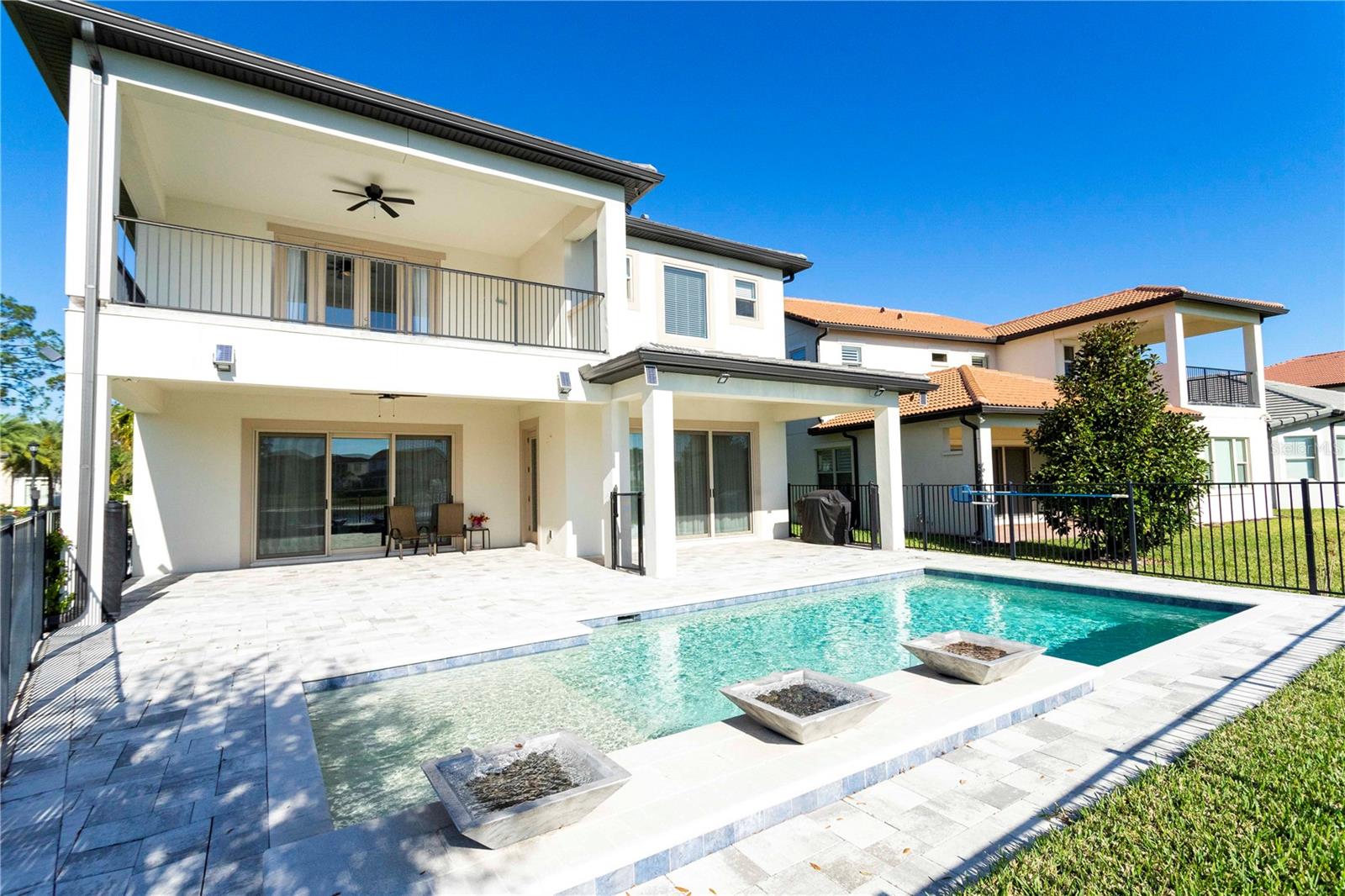 Image 35 of 67 For 10427 Royal Cypress Way