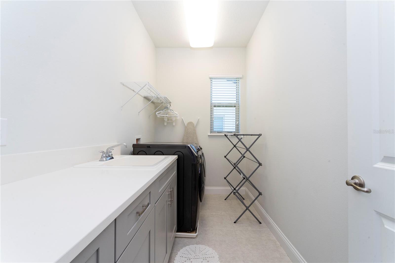 Image 43 of 67 For 10427 Royal Cypress Way