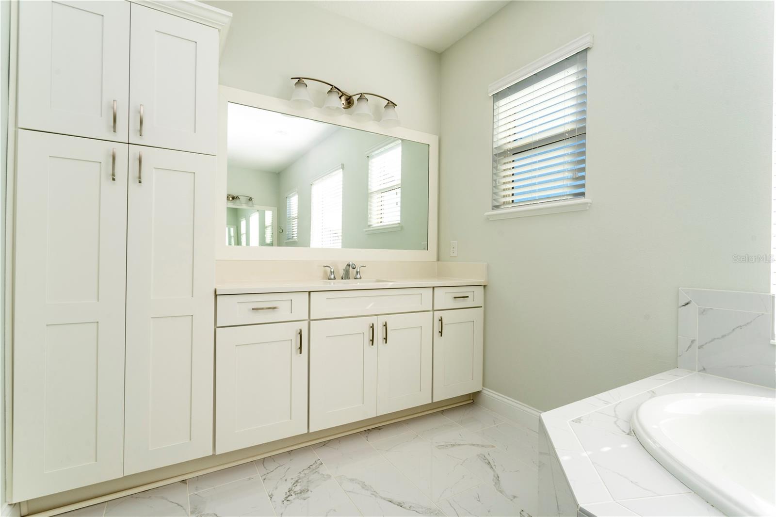 Image 51 of 67 For 10427 Royal Cypress Way