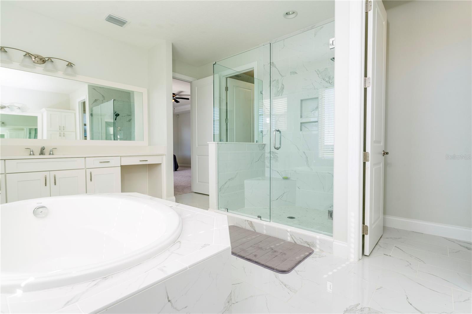 Image 53 of 67 For 10427 Royal Cypress Way