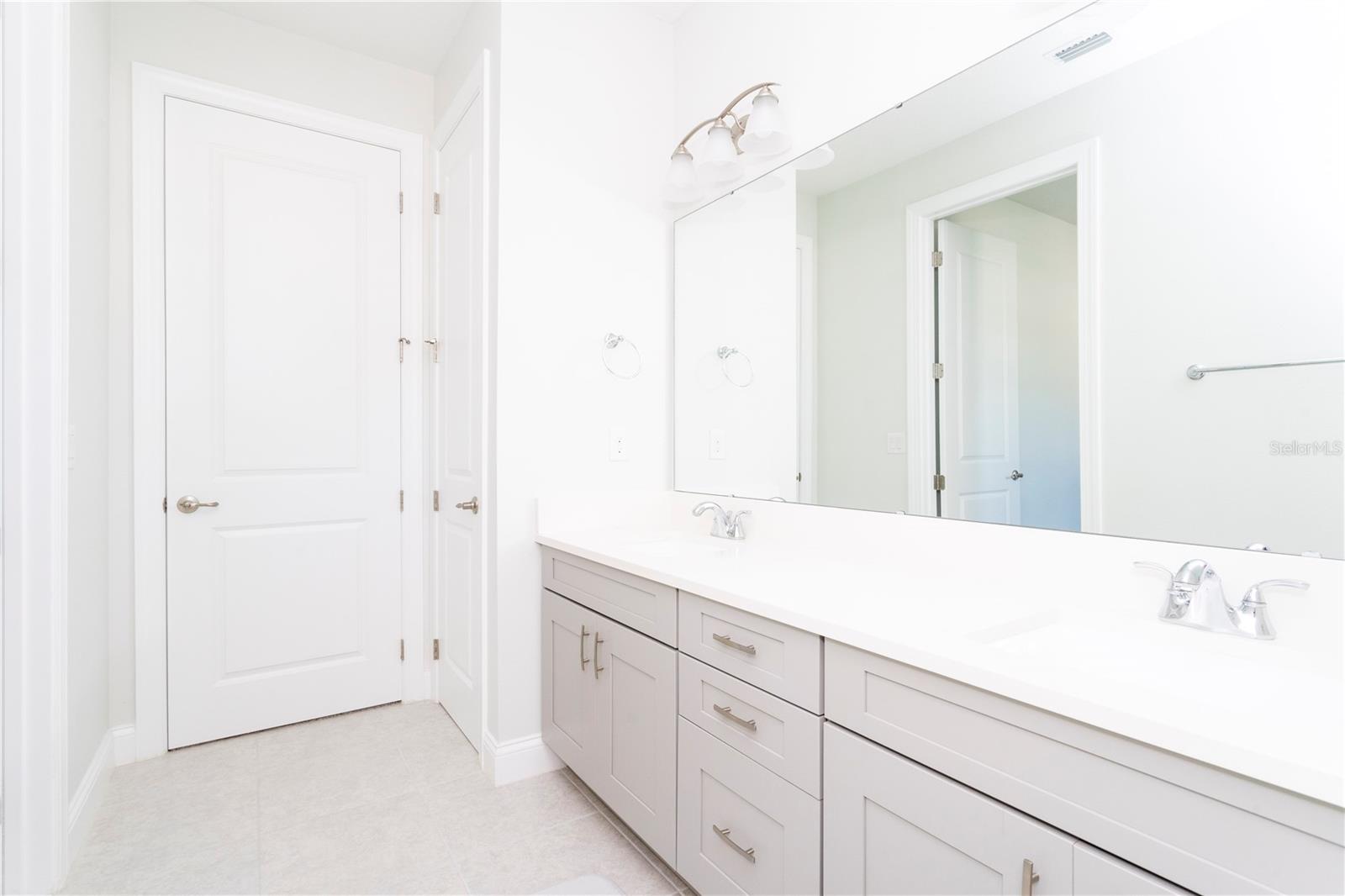 Image 64 of 67 For 10427 Royal Cypress Way