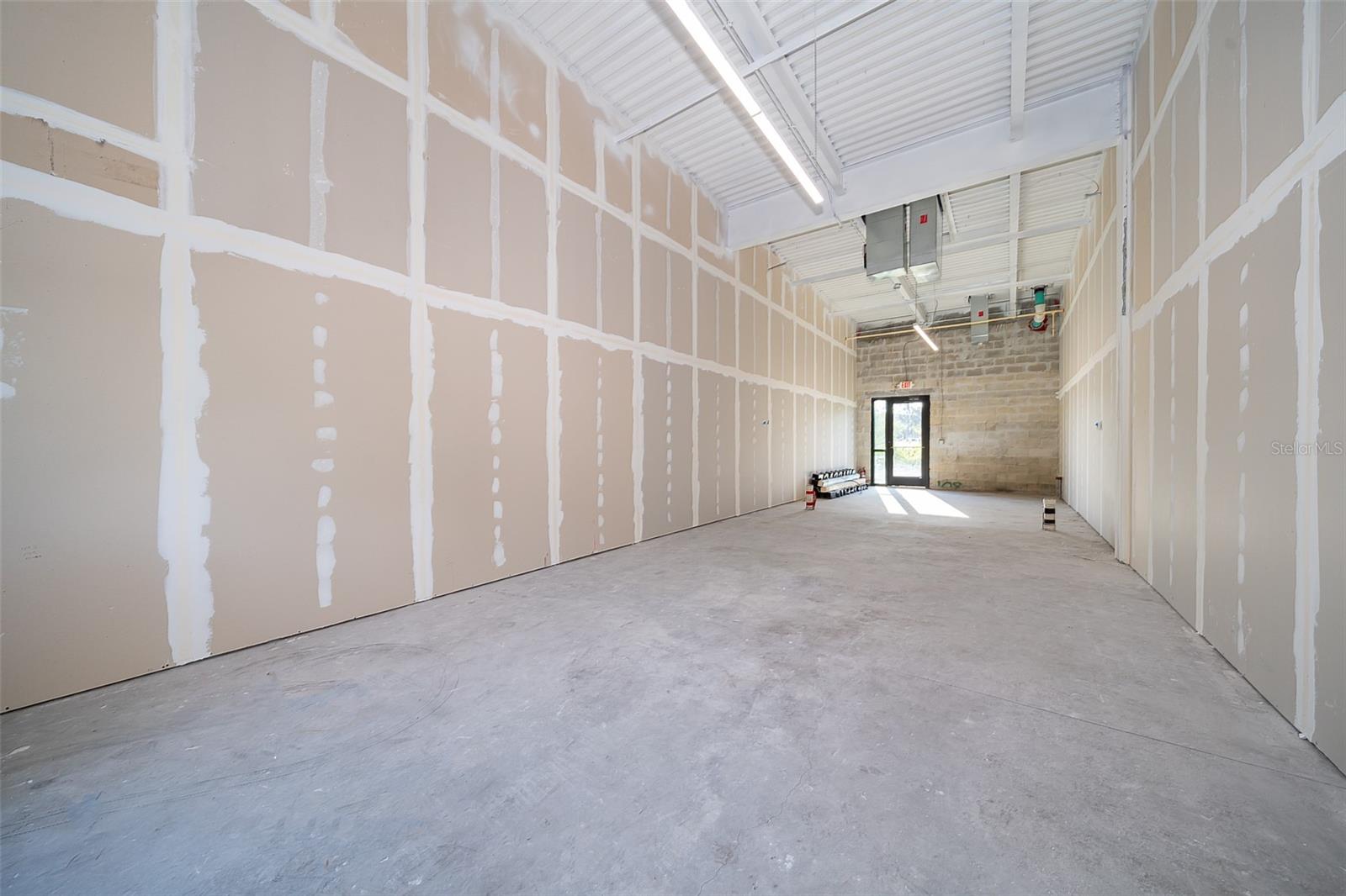 Image 16 of 26 For 3370 Rouse Road  108