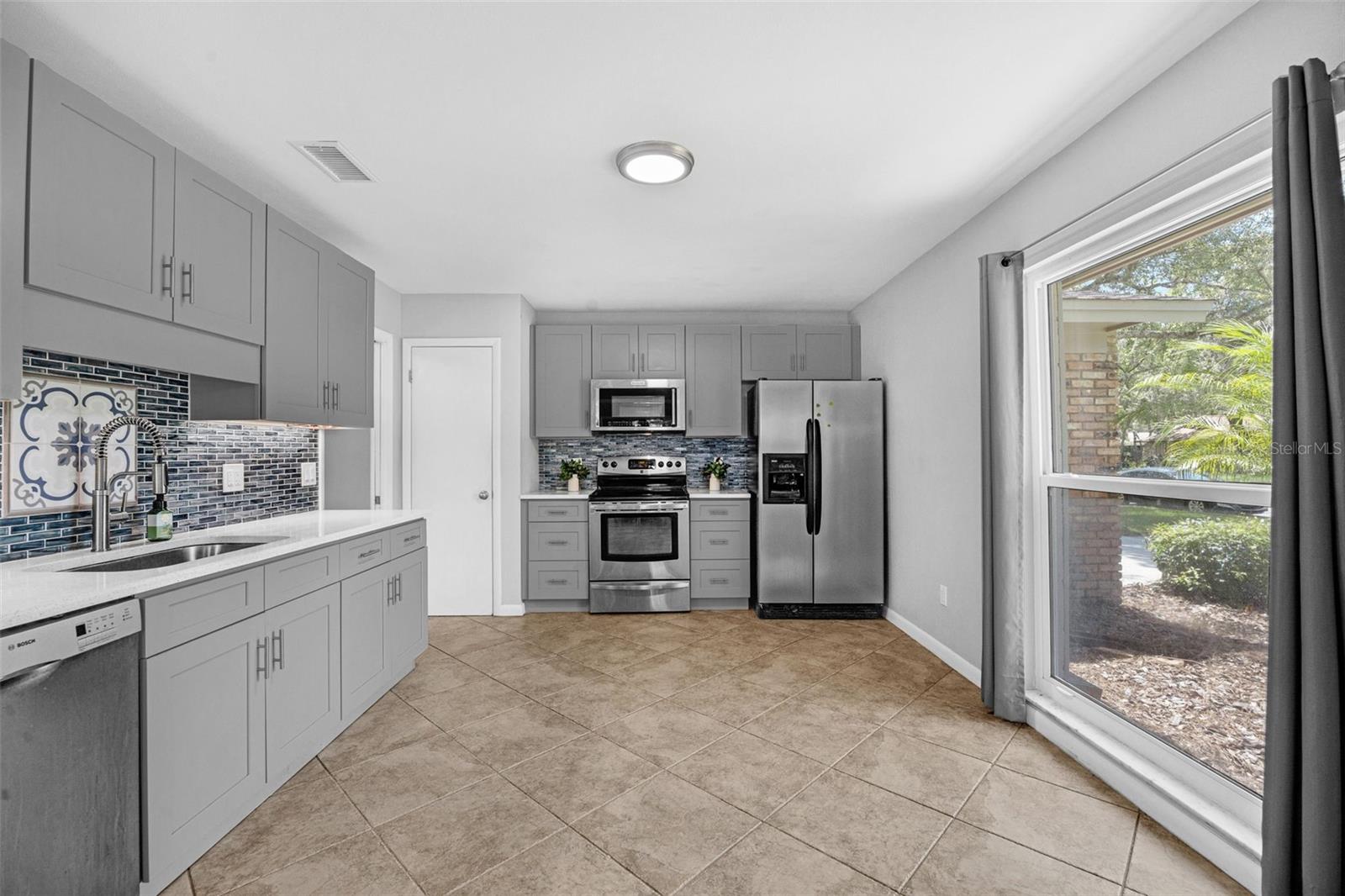 Image 14 of 55 For 223 Royal Oaks Circle