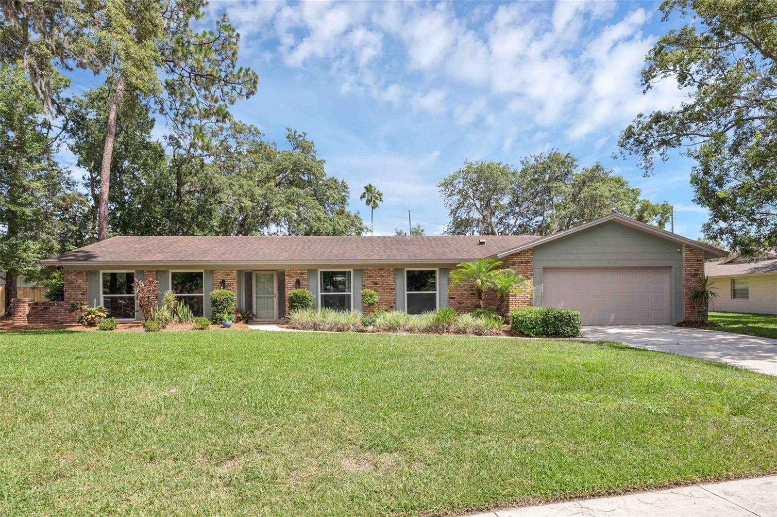 Image 2 of 55 For 223 Royal Oaks Circle