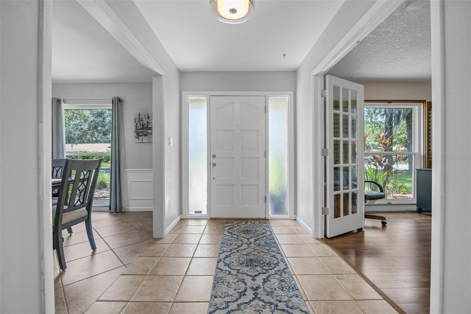 Image 8 of 55 For 223 Royal Oaks Circle