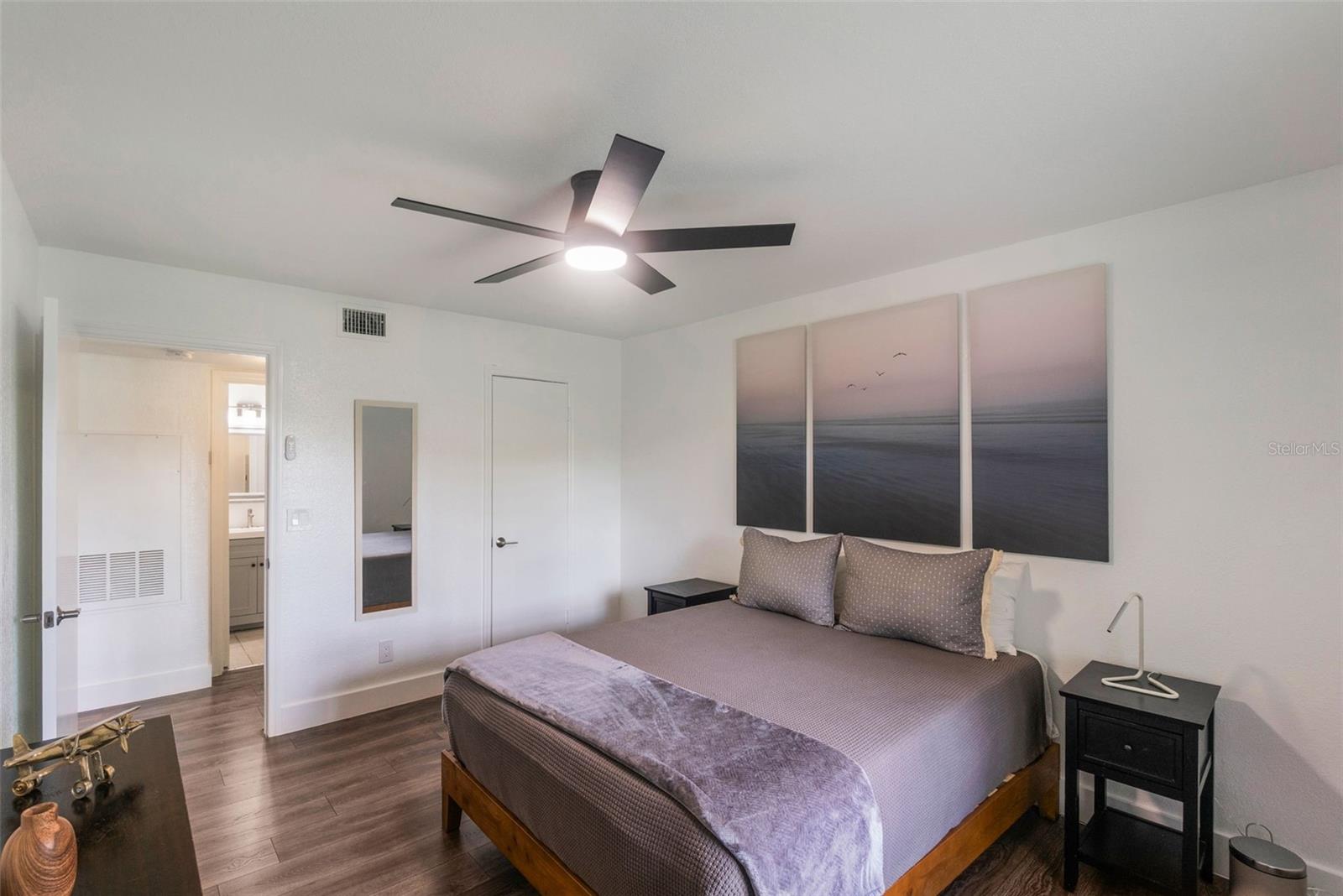 Image 10 of 49 For 11594 Westwood Boulevard 1616