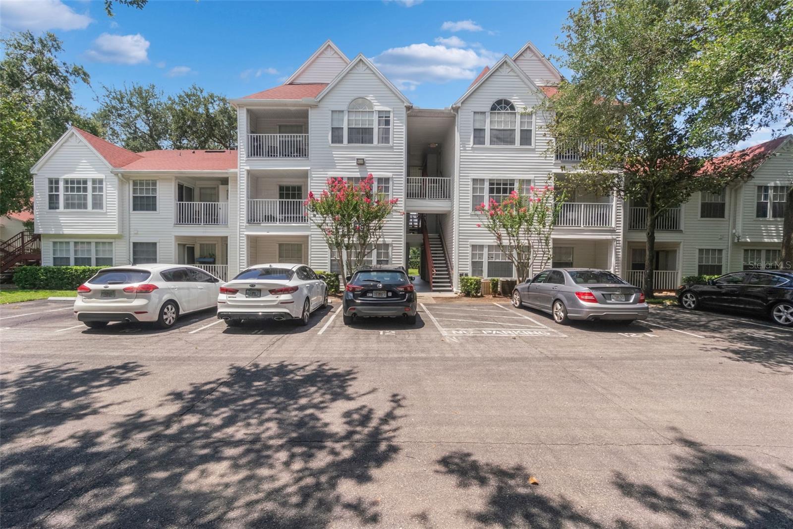 Image 32 of 49 For 11594 Westwood Boulevard 1616