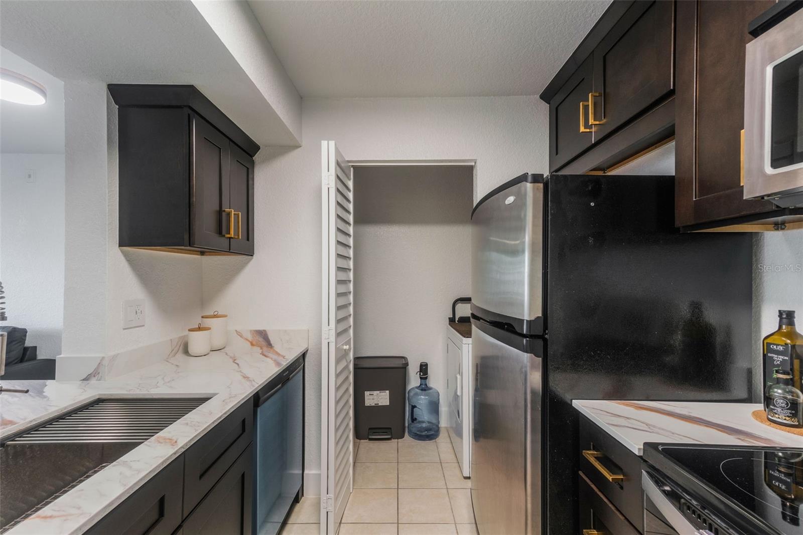 Image 4 of 49 For 11594 Westwood Boulevard 1616