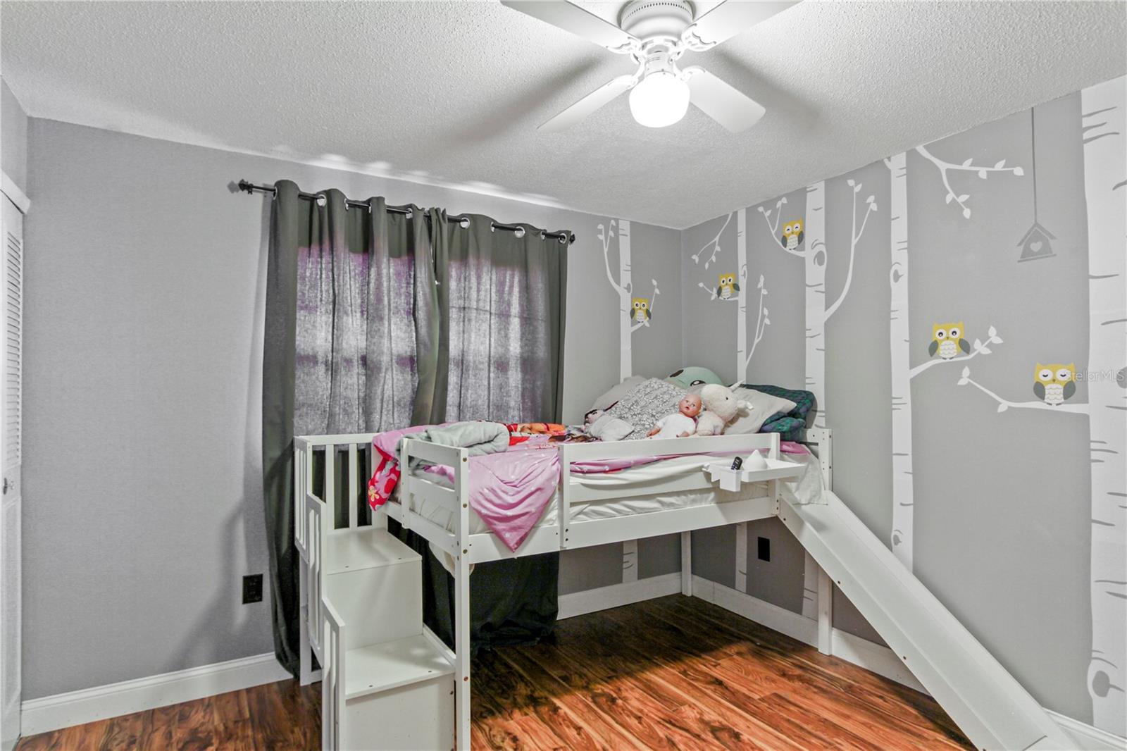 Image 33 of 43 For 607 Green Briar Boulevard