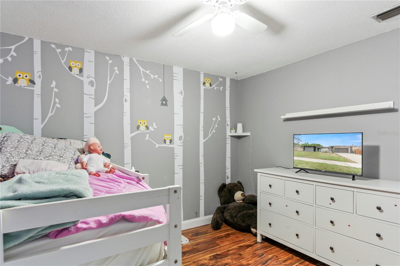 Image 35 of 43 For 607 Green Briar Boulevard