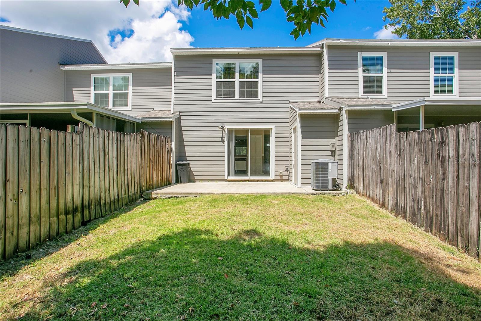 Image 21 of 29 For 4443 Brook Hollow Circle 19a
