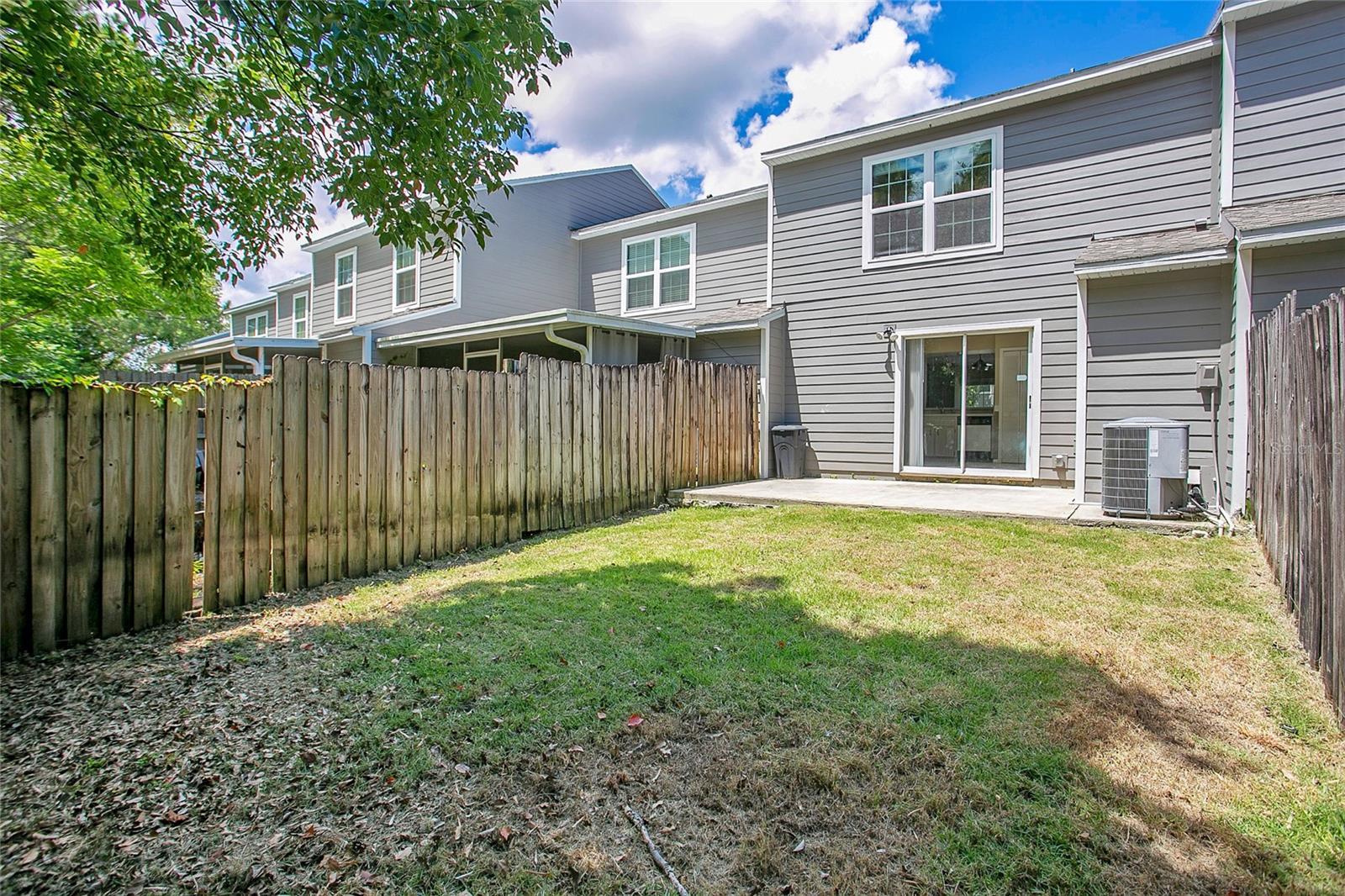 Image 22 of 29 For 4443 Brook Hollow Circle 19a