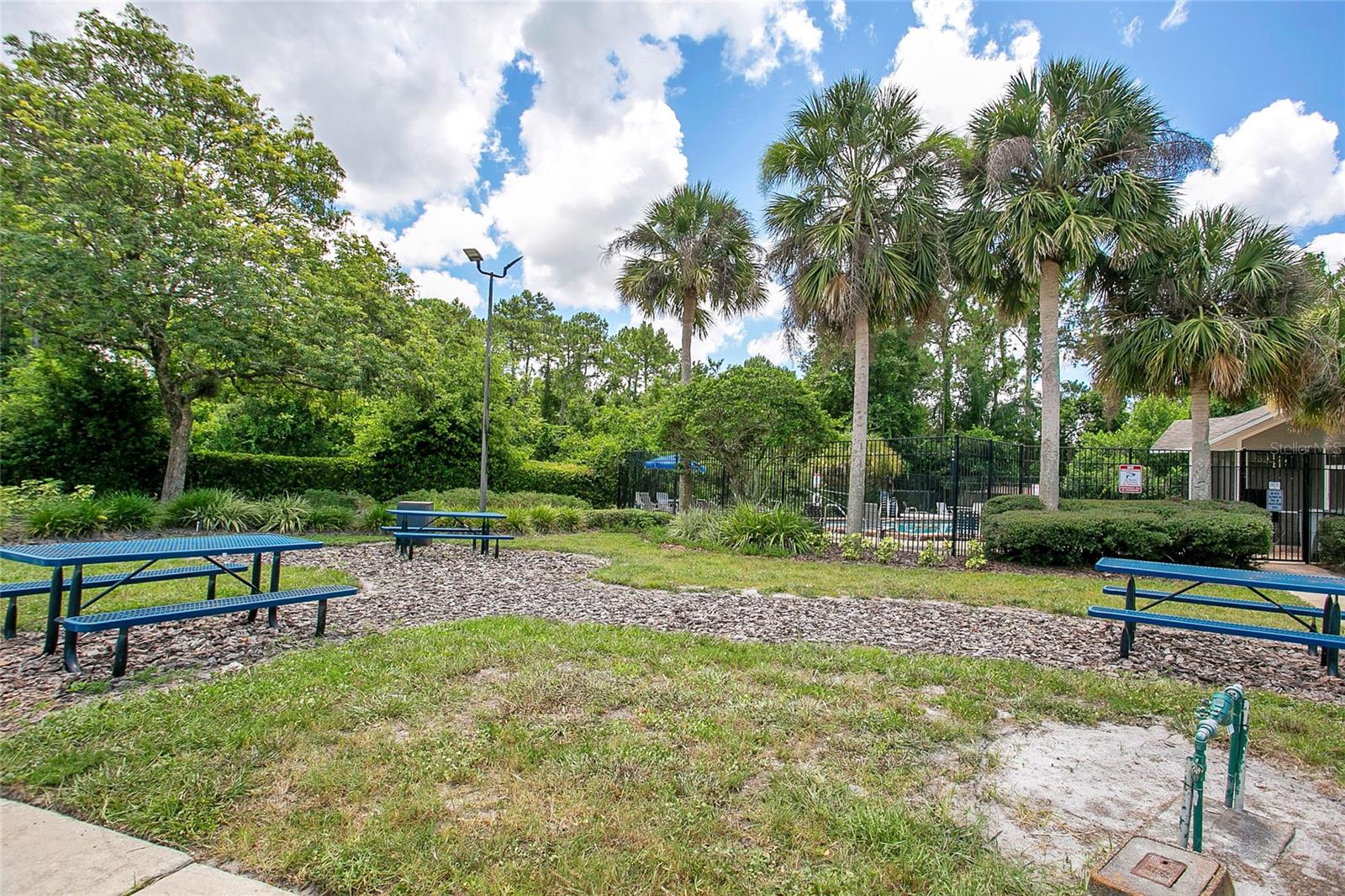 Image 23 of 29 For 4443 Brook Hollow Circle 19a